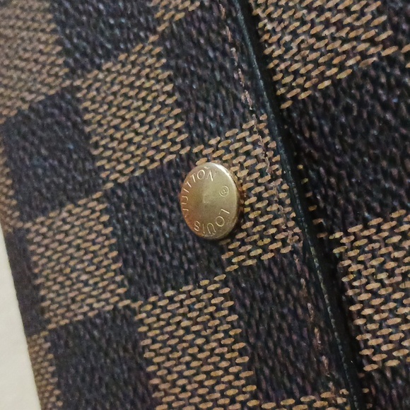Louis Vuitton Sarah Damier Ebene Wallet - Picture 7 of 15